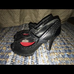 Moda black high heels